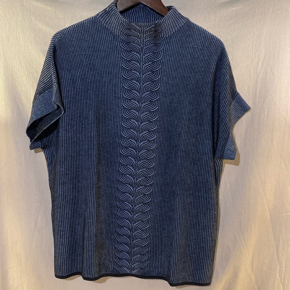 Drop shoulder turtle neck sweater - Sz M
